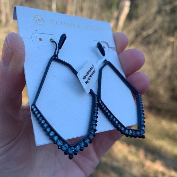 KENDRA SCOTT • Nell Navy Gunmetal Statement Earrings - Picture 4 of 9